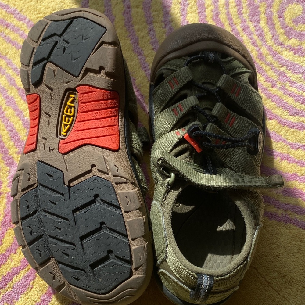 KEEN Kids Olive and Black Adventure Sandals